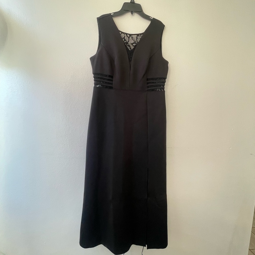 Women’s Dress (Mid-Calf Lenght) with Slit and Lace
